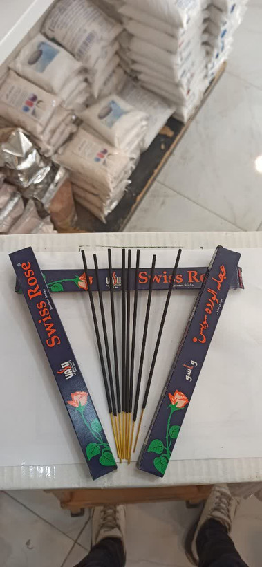 عود گل سرخ خارجی (8 عدد) (عطاری آقای صادقی)