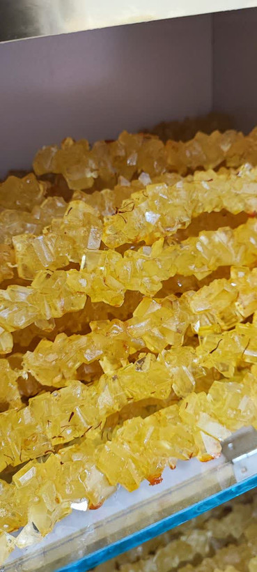 نبات زعفرانی شاخه اعلا (عطاری آقای صادقی)