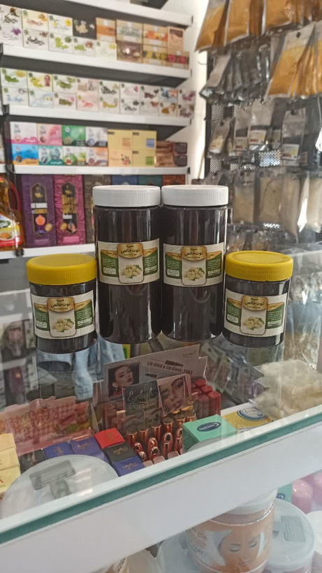 شیره توت خالص طبیعی (عطاری آقای صادقی)