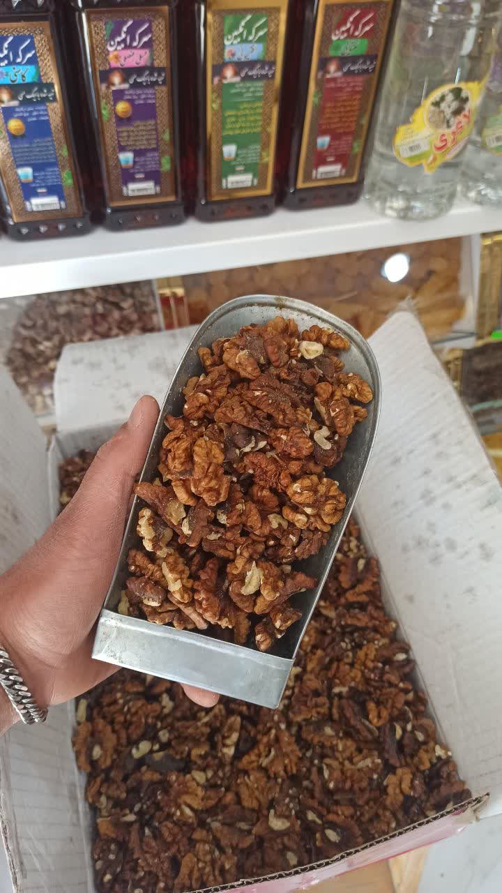 مغز گردو فسنجانی اعلاء (عطاری آقای صادقی) نمای ۲