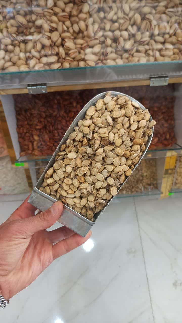 تخمه هندوانه ممتاز (عطاری آقای صادقی) نمای ۲