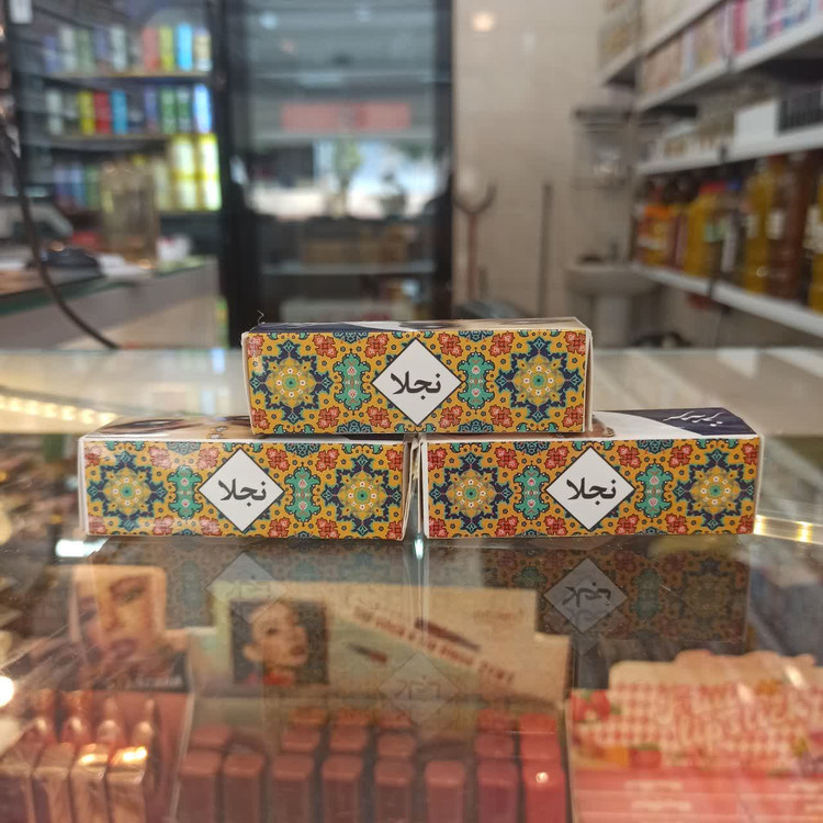 سرمه عربی رولی نجلا (تقویتکننده و آرایشکننده طبیعی چشم)