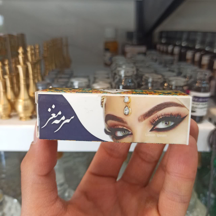 سرمه عربی رولی نجلا (تقویتکننده و آرایشکننده طبیعی چشم)