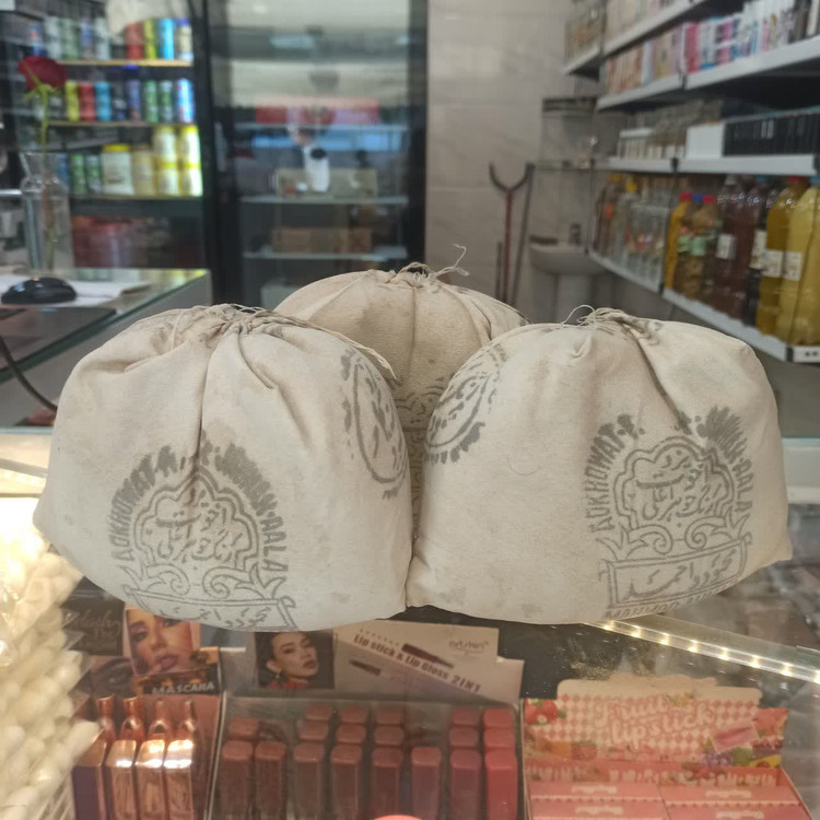 رنگ حنا - وسمه - 750گرمی (رنگ موی کاملاً گیاهی، سالم و بدون مواد شیمیایی)