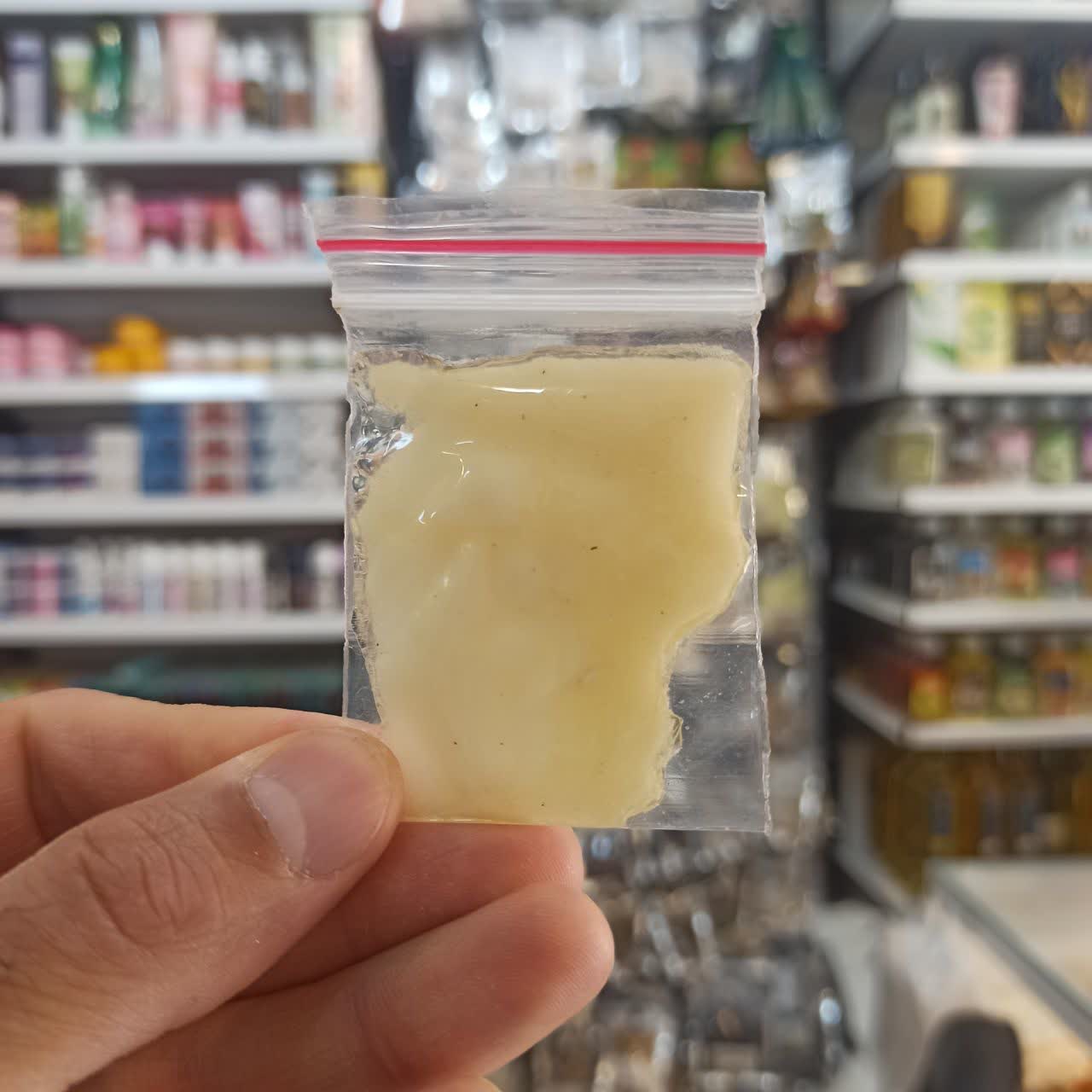 سقز طبیعی - 10 گرمی (تقویت معده) (عطاری آقای صادقی)