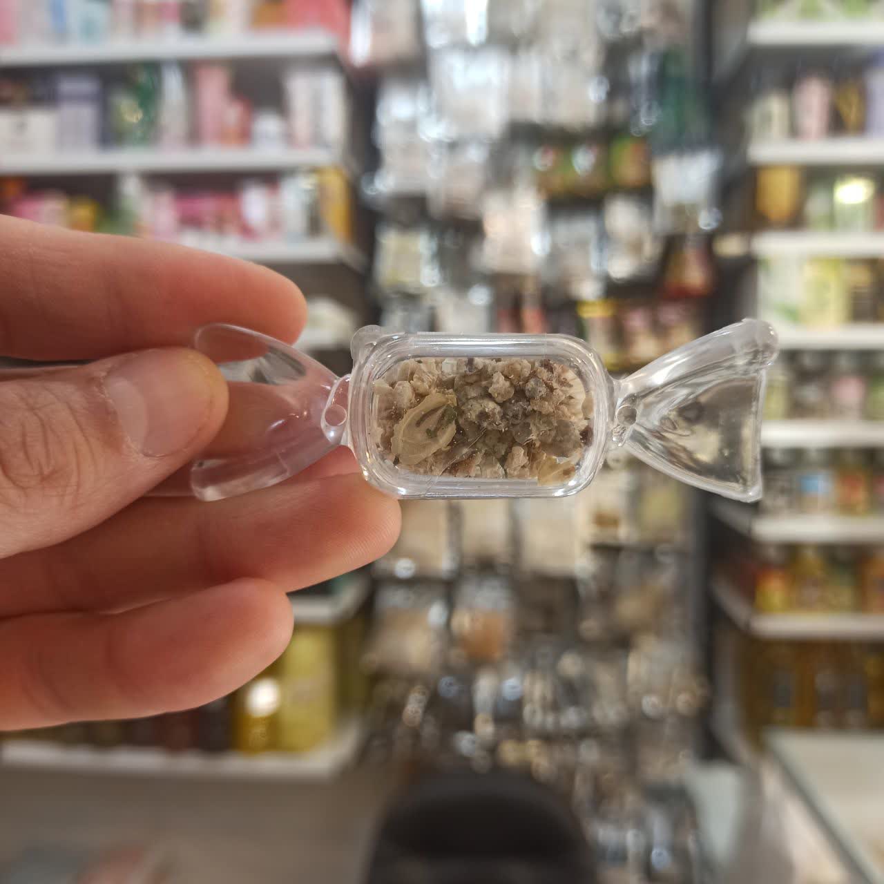 شیر خشت طبیعی - صمغ گیاهی خالص، مناسب کودکان و بزرگسالان (عطاری آقای صادقی)